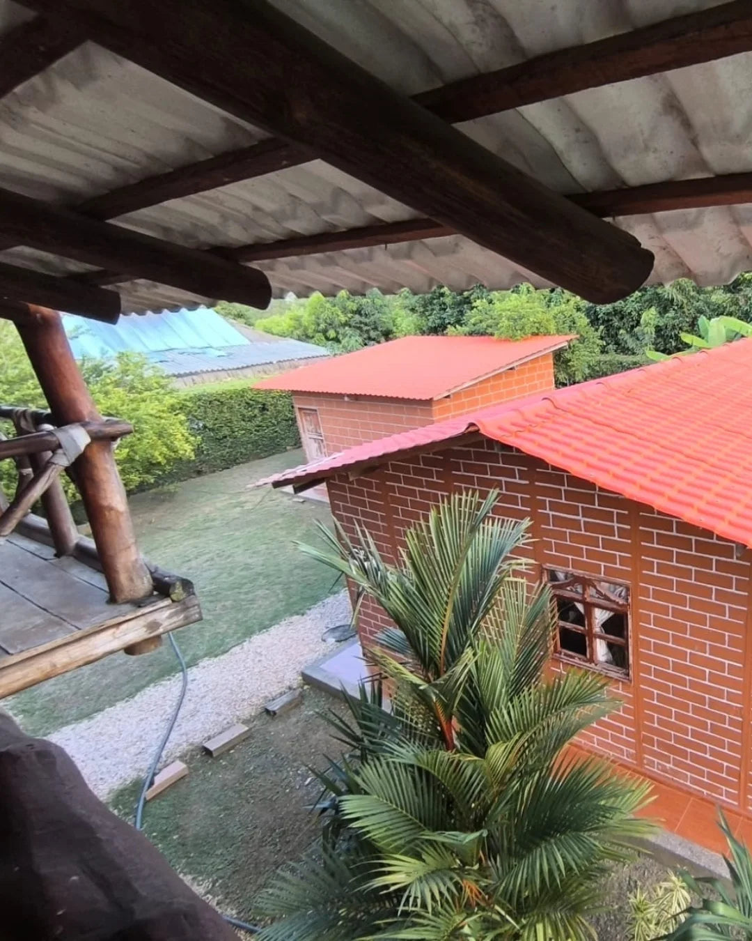Casa campestre en conjunto cerrado 1.800mts2 hermoso kiosco y jardines norte de monteria