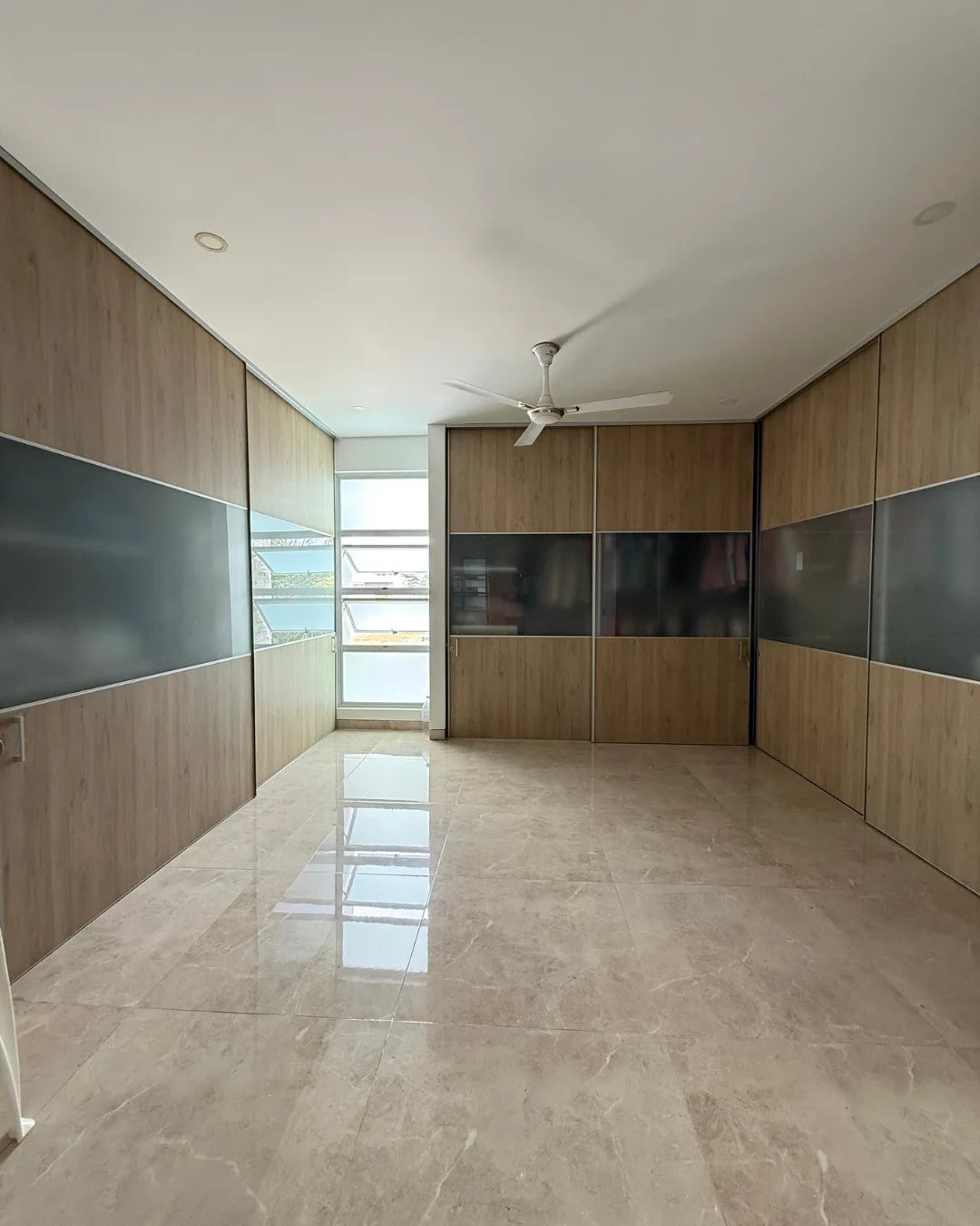 Casa en venta exclusivo conjunto cerrado 4 habitaciones + estudio + piscina
