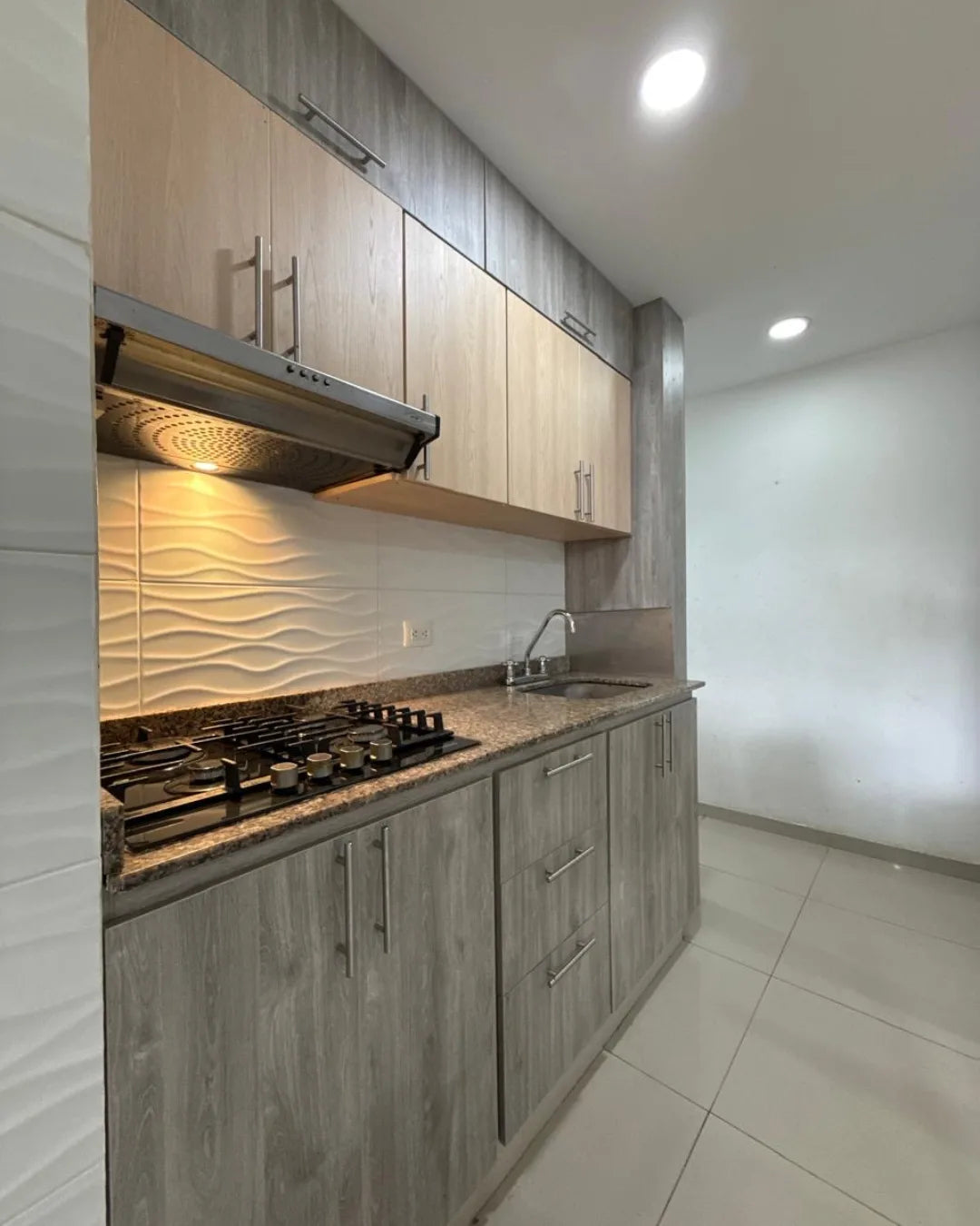 Apartamento 71mts2 con 2 habitaciones 2 baños estudio y patio cerca al cc alamedas