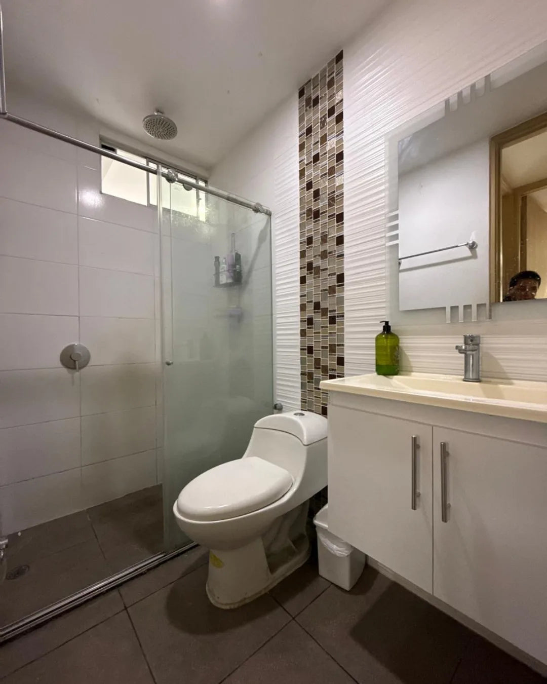 Apartamento 71mts2 con 2 habitaciones 2 baños estudio y patio cerca al cc alamedas