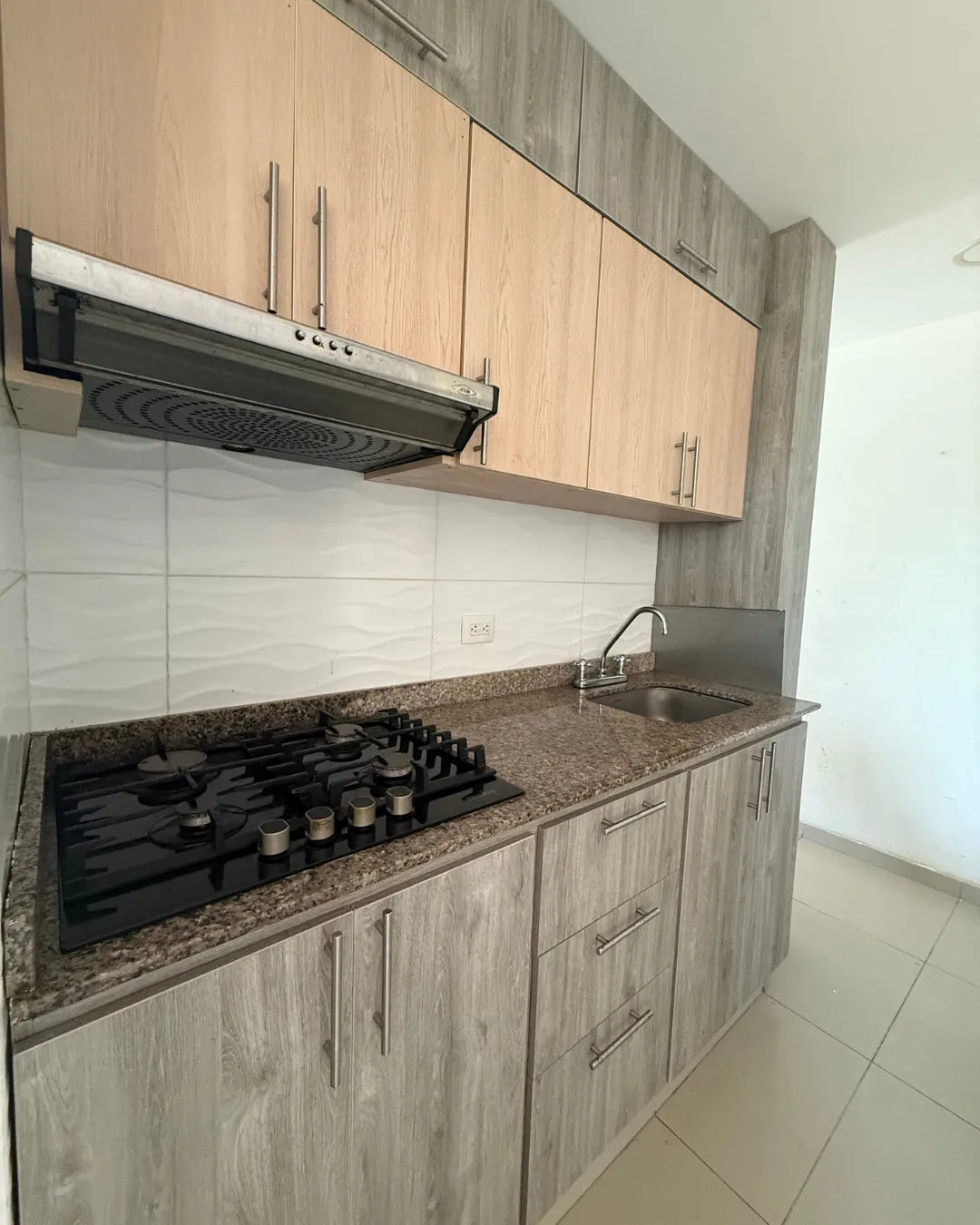 Apartamento 71mts2 con 2 habitaciones 2 baños estudio y patio cerca al cc alamedas