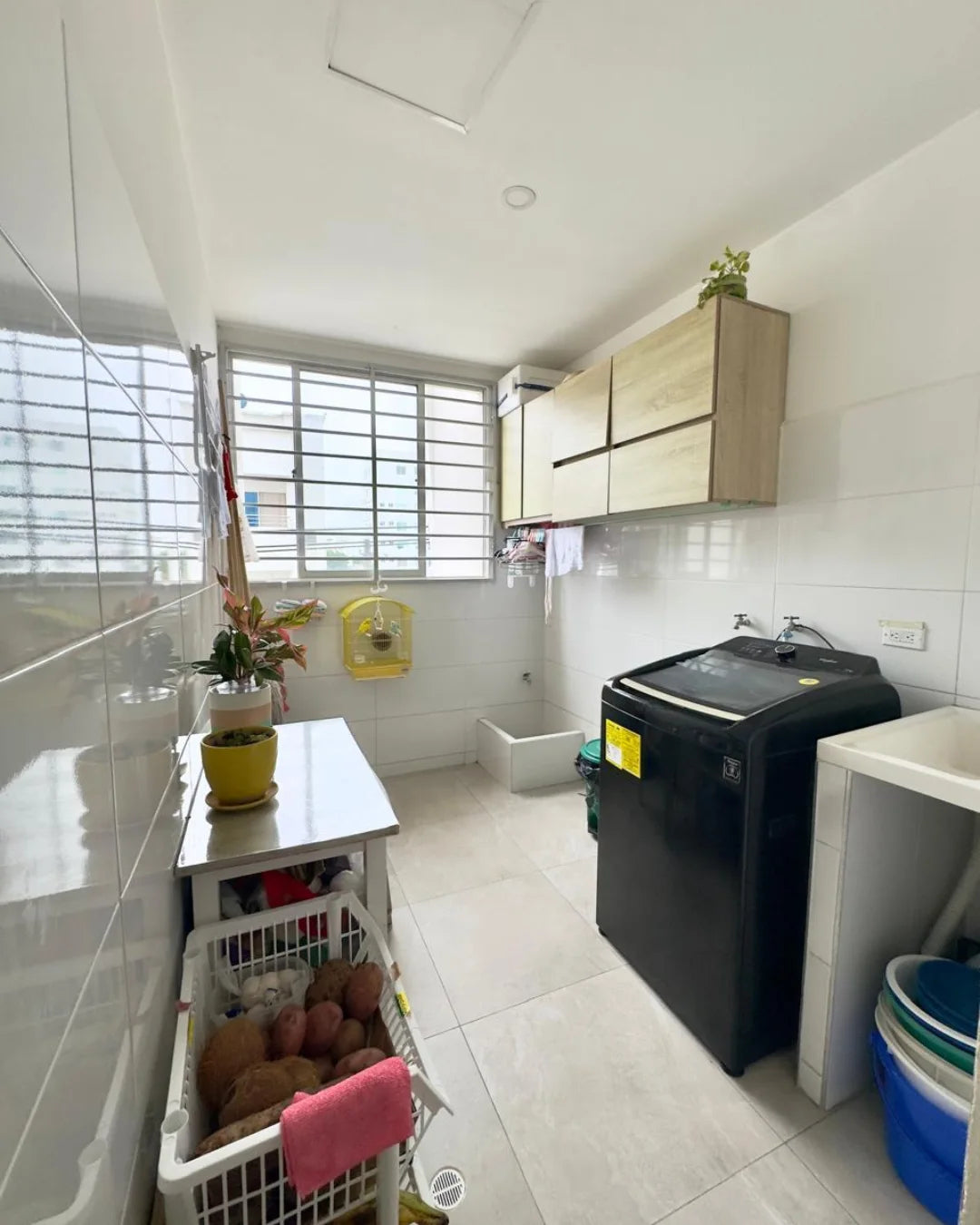 Apartamento 155mts2 en castellana 3 habitaciones + servicio + 2 parqueaderos + cuarto útil