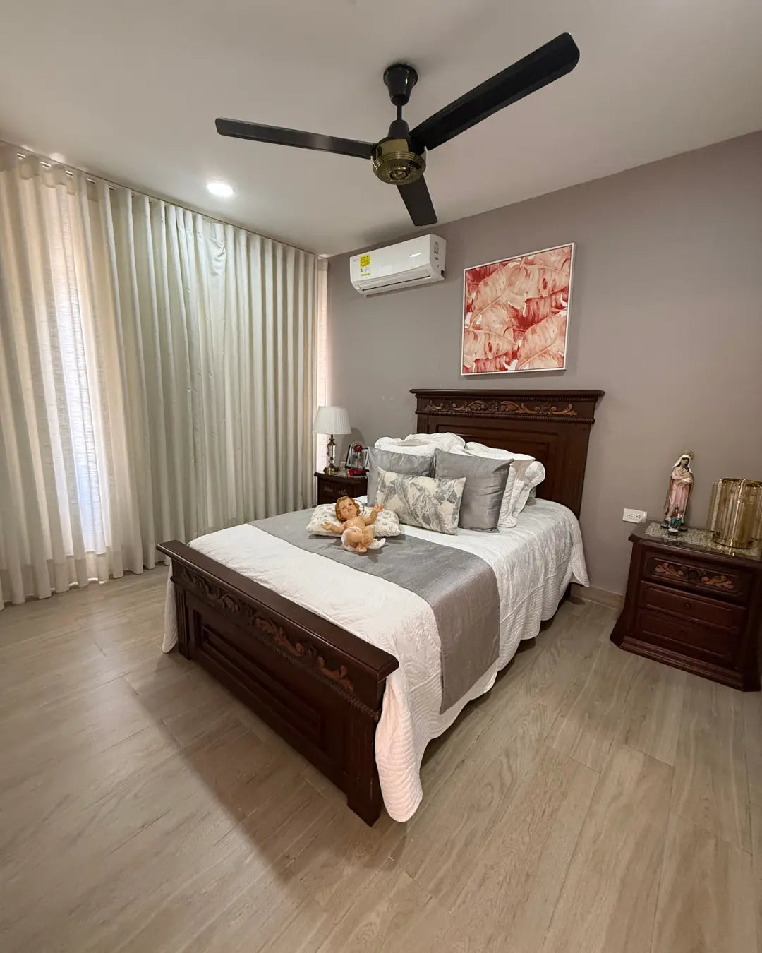 Casa en venta 310mts2 en barrio villa campestre 5 habitaciones + servicio + garaje eléctrico