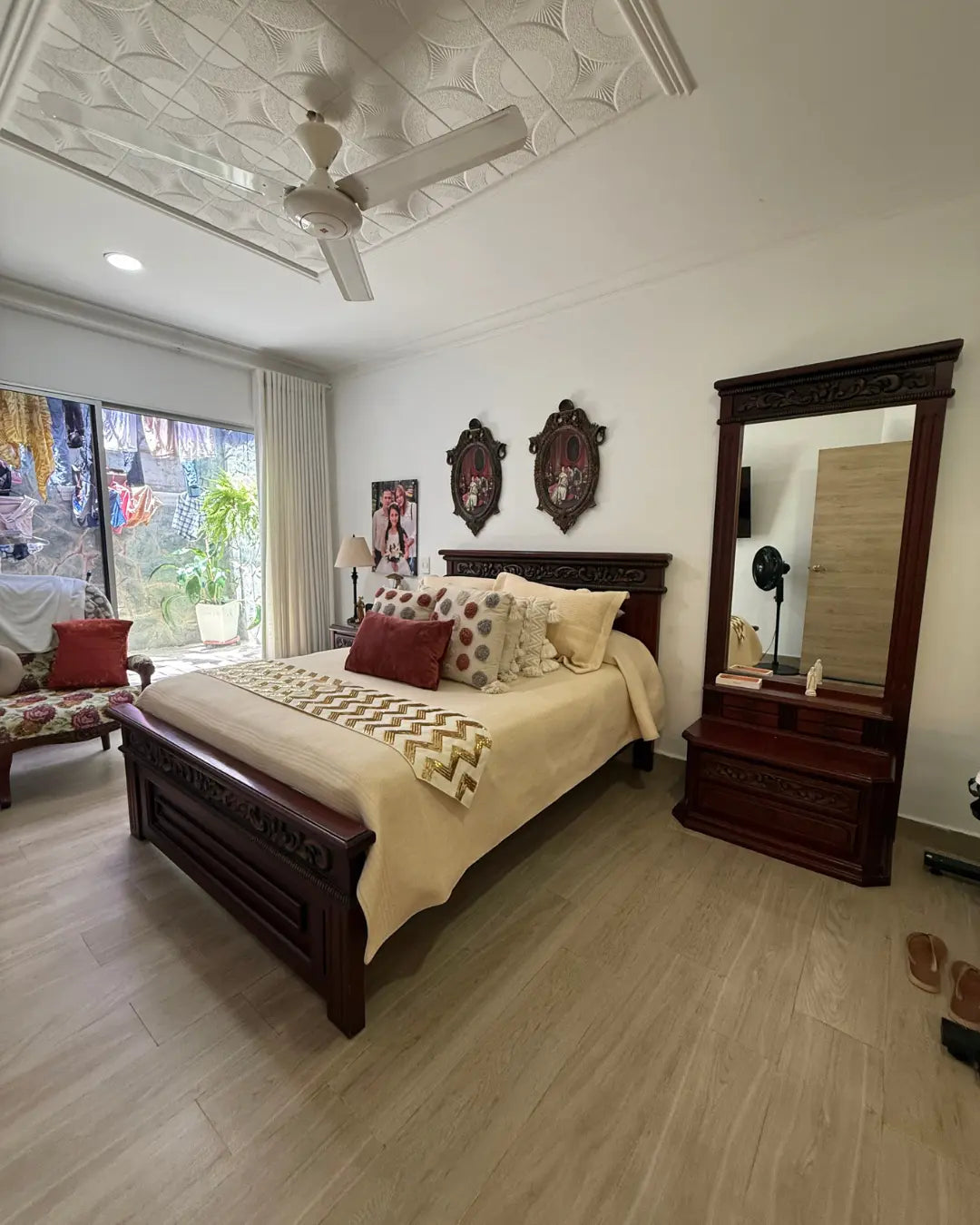 Casa en venta 310mts2 en barrio villa campestre 5 habitaciones + servicio + garaje eléctrico