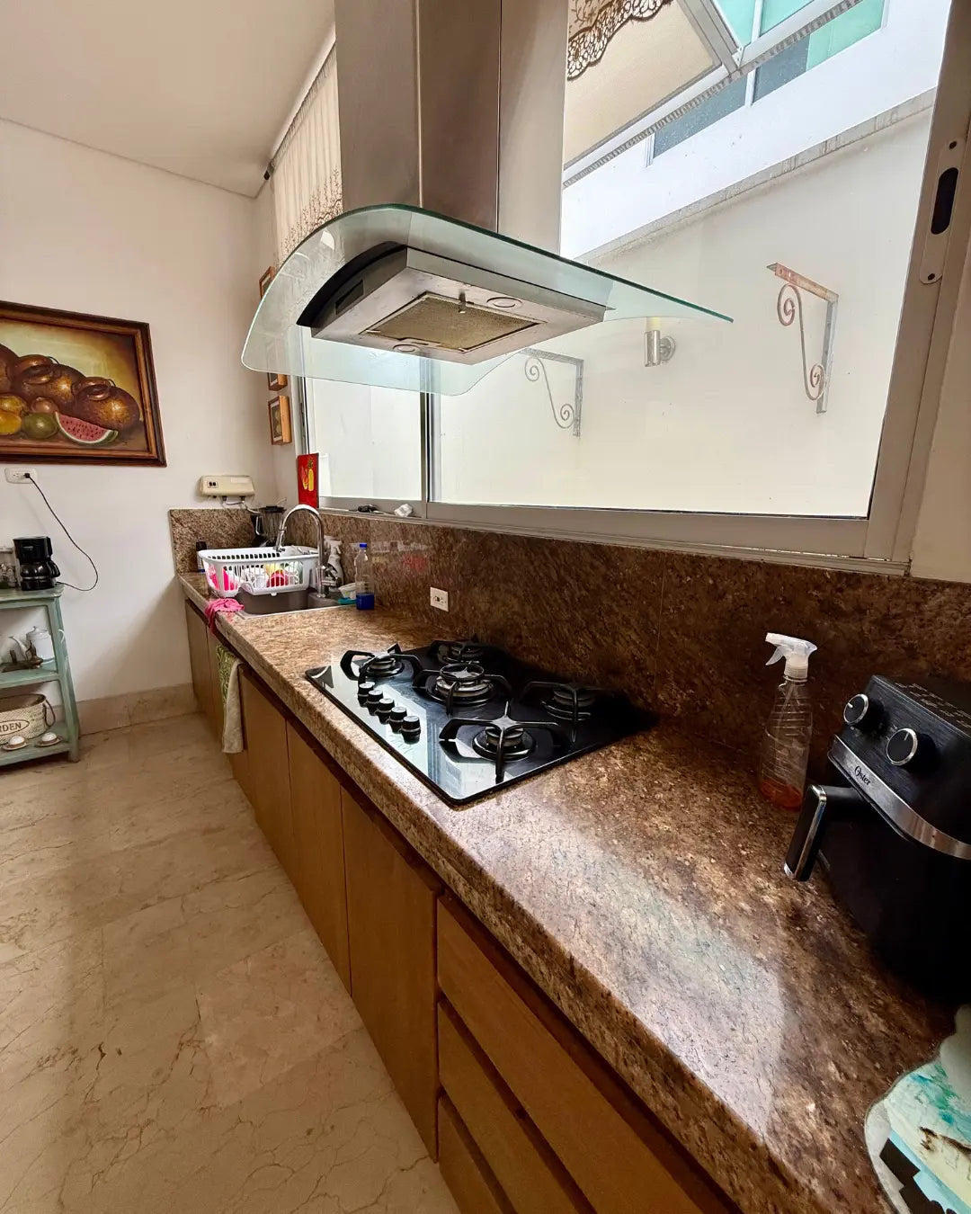 Casa de lujo 700mts2 en exclusivo conjunto cerrado con 4 habitaciones + servicio + estudio + piscina + bar + bbq