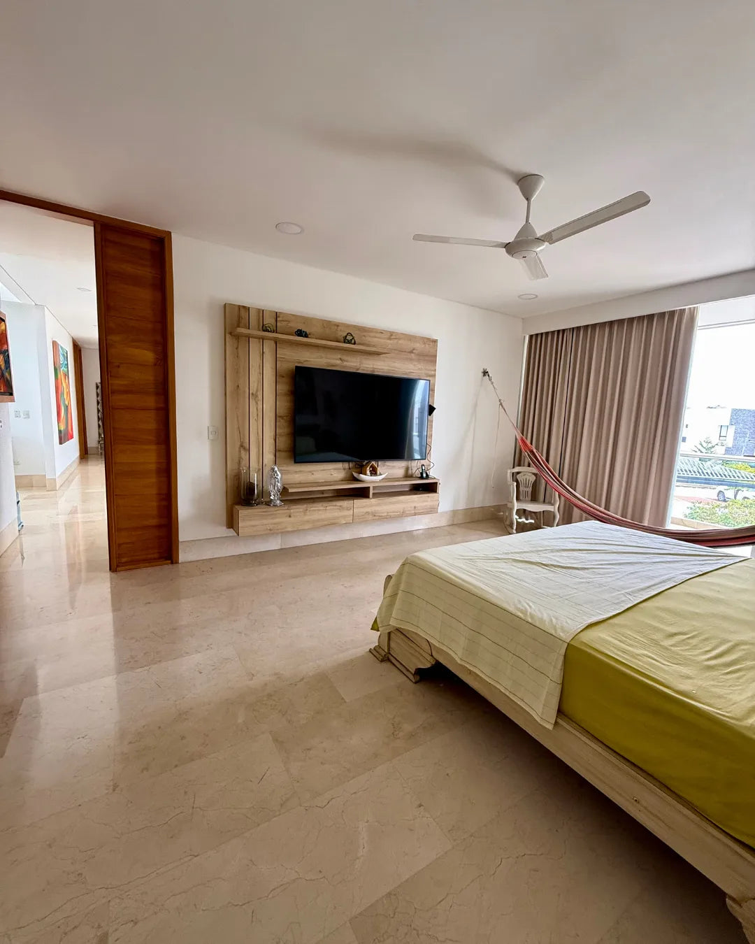 Casa de lujo 700mts2 en exclusivo conjunto cerrado con 4 habitaciones + servicio + estudio + piscina + bar + bbq