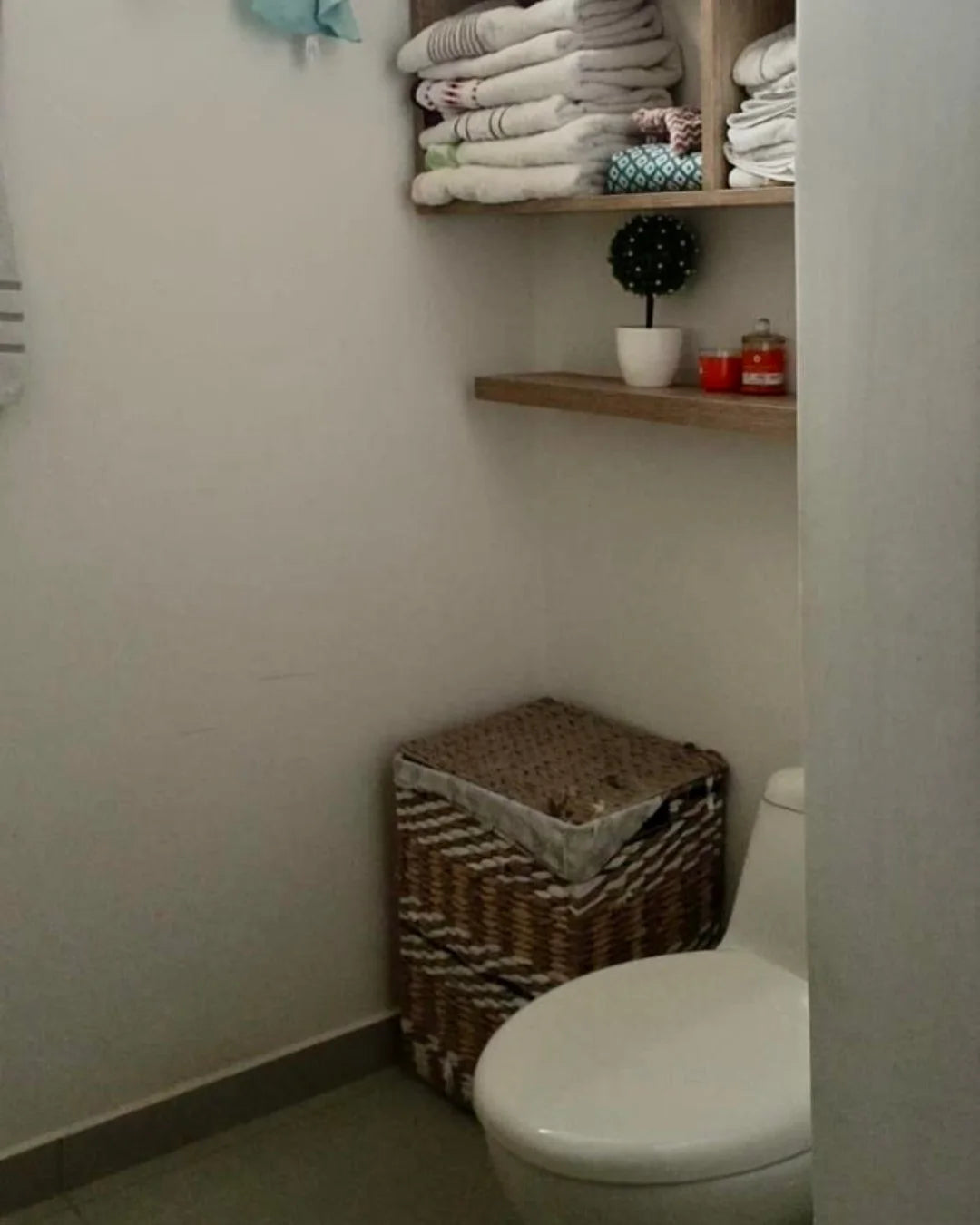 Casa de 189mts2 en conjunto cerrado sector sevilla 3 habitaciones + servicio + terraza con jacuzzi + 2 parqueaderos