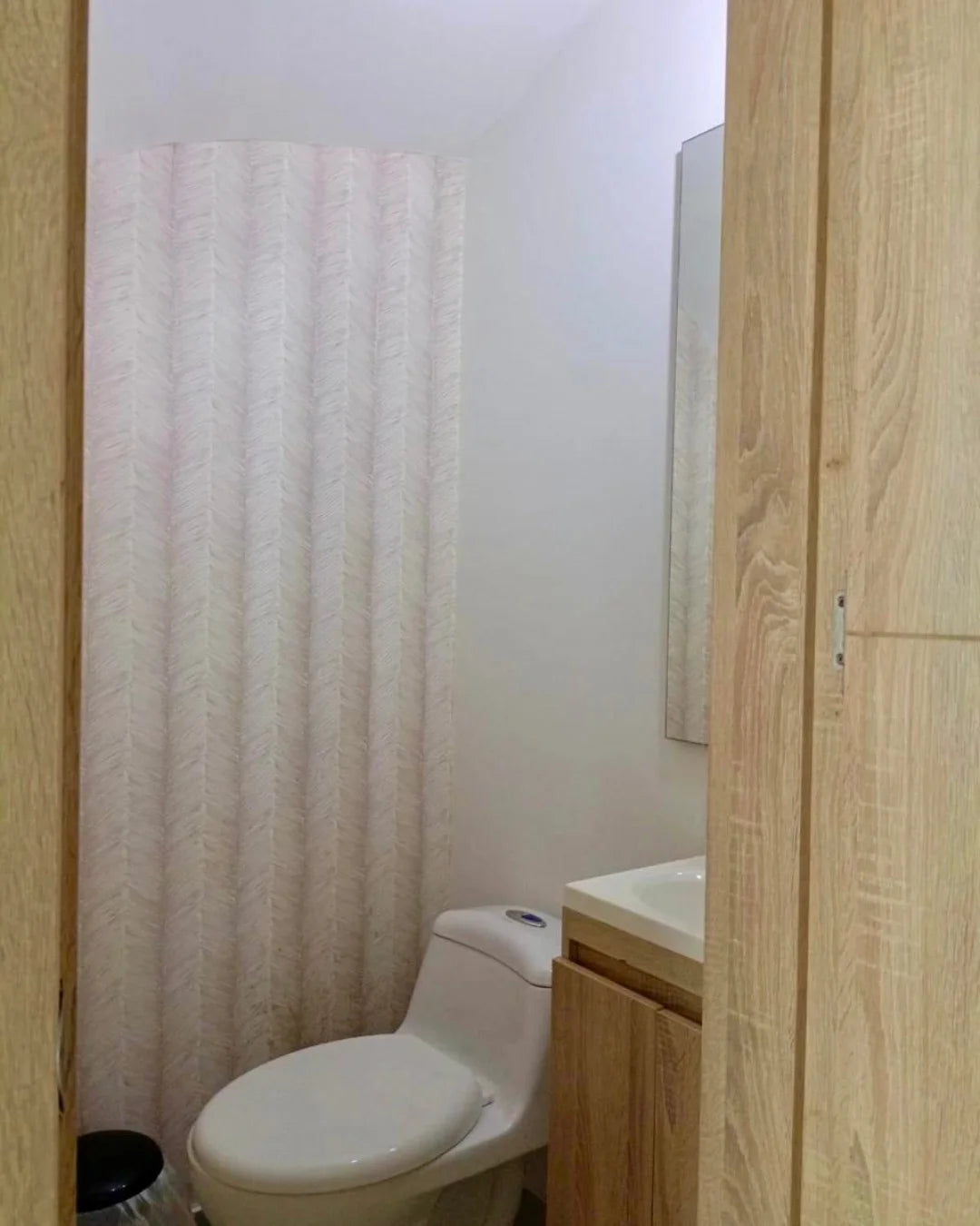 Casa de 189mts2 en conjunto cerrado sector sevilla 3 habitaciones + servicio + terraza con jacuzzi + 2 parqueaderos