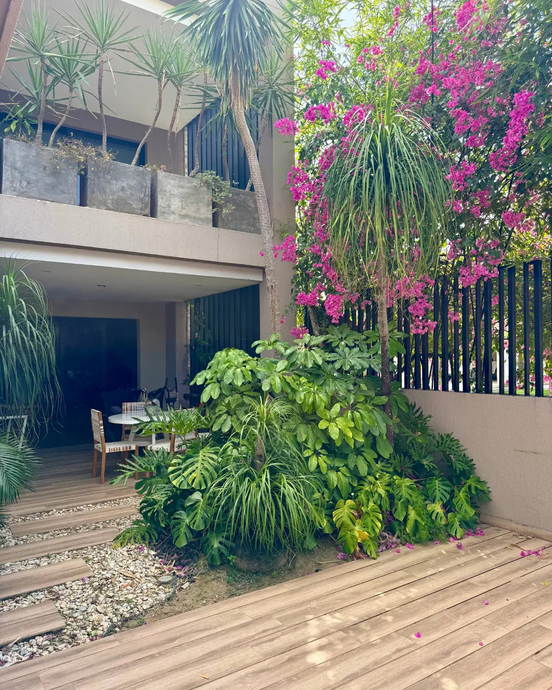 Casa de lujo 1200mts2 en conjunto cerrado al norte de montería 6 habitaciones + piscina + seguridad privada 24/7