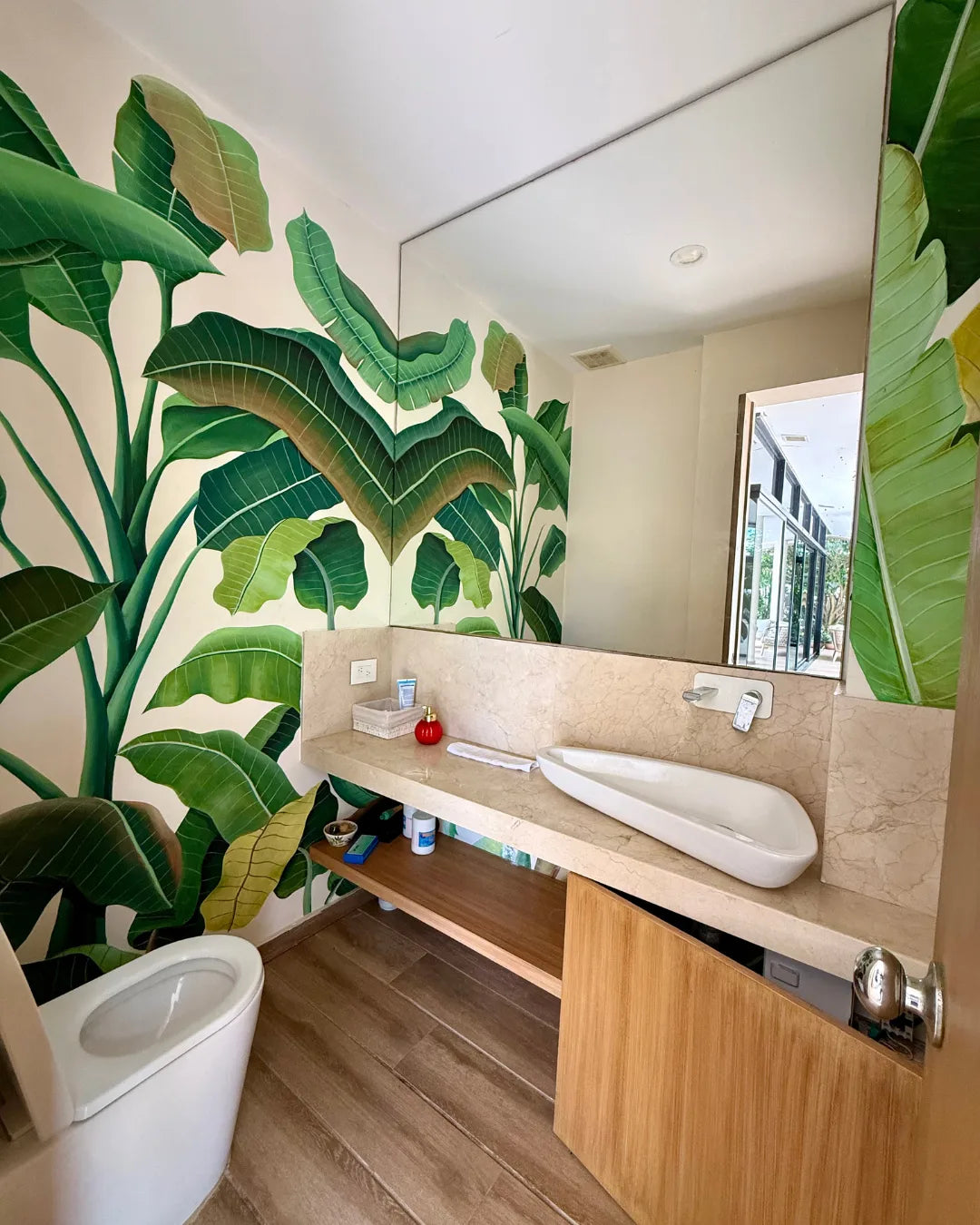 Casa de lujo 1200mts2 en conjunto cerrado al norte de montería 6 habitaciones + piscina + seguridad privada 24/7