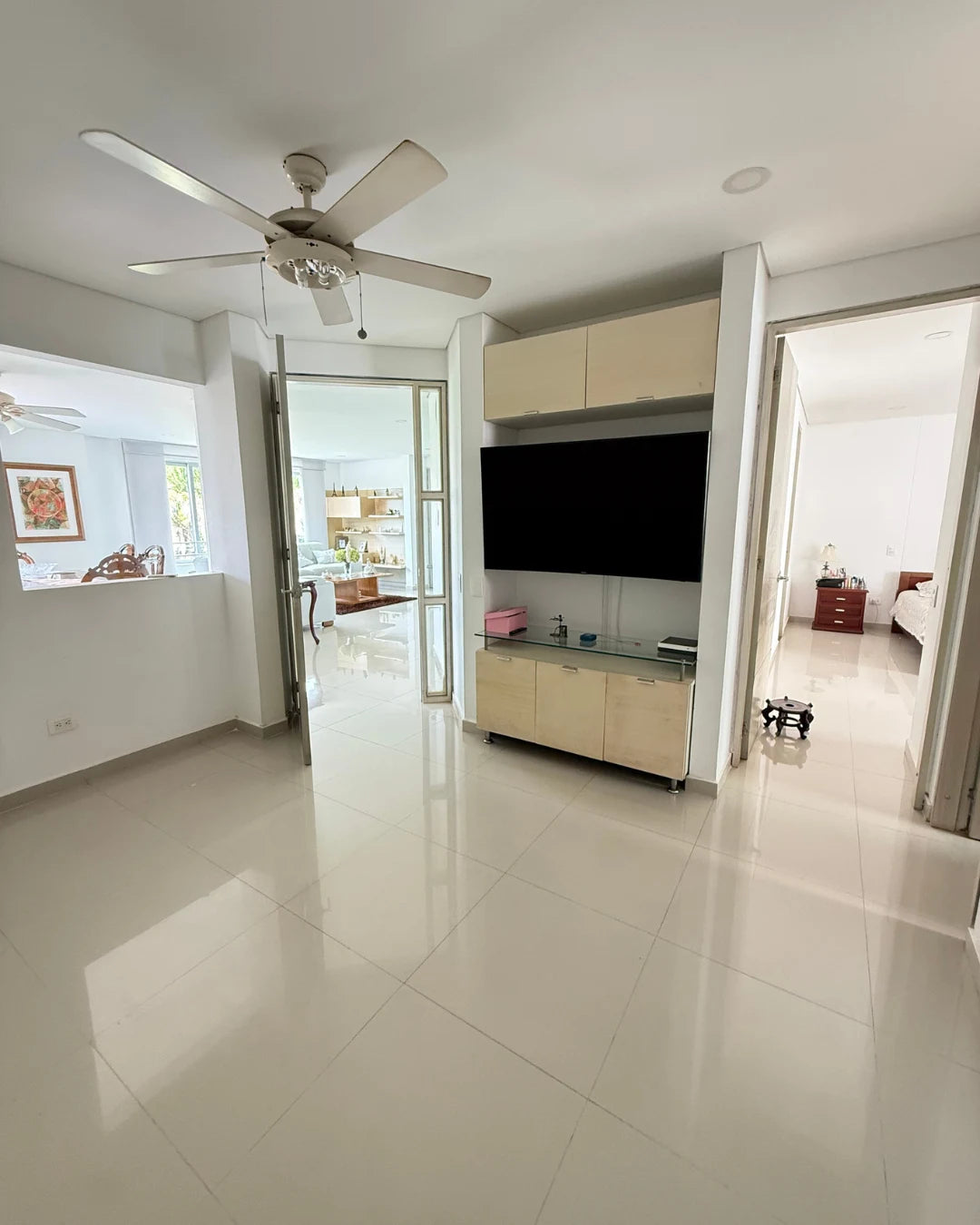 Apartamento 216mts2 en El Recreo 3 Habitaciones + Habitación de servicio + 2 Parqueaderos + Cuarto útil