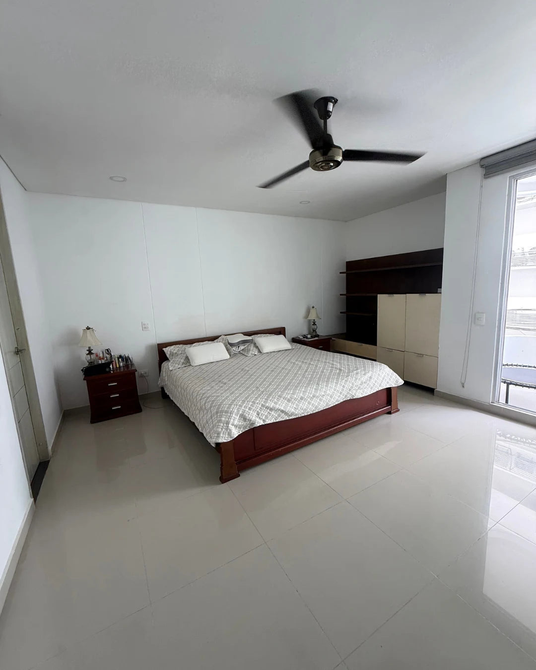 Apartamento 216mts2 en El Recreo 3 Habitaciones + Habitación de servicio + 2 Parqueaderos + Cuarto útil