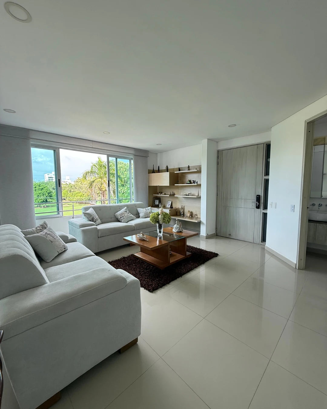 Apartamento 216mts2 en El Recreo 3 Habitaciones + Habitación de servicio + 2 Parqueaderos + Cuarto útil
