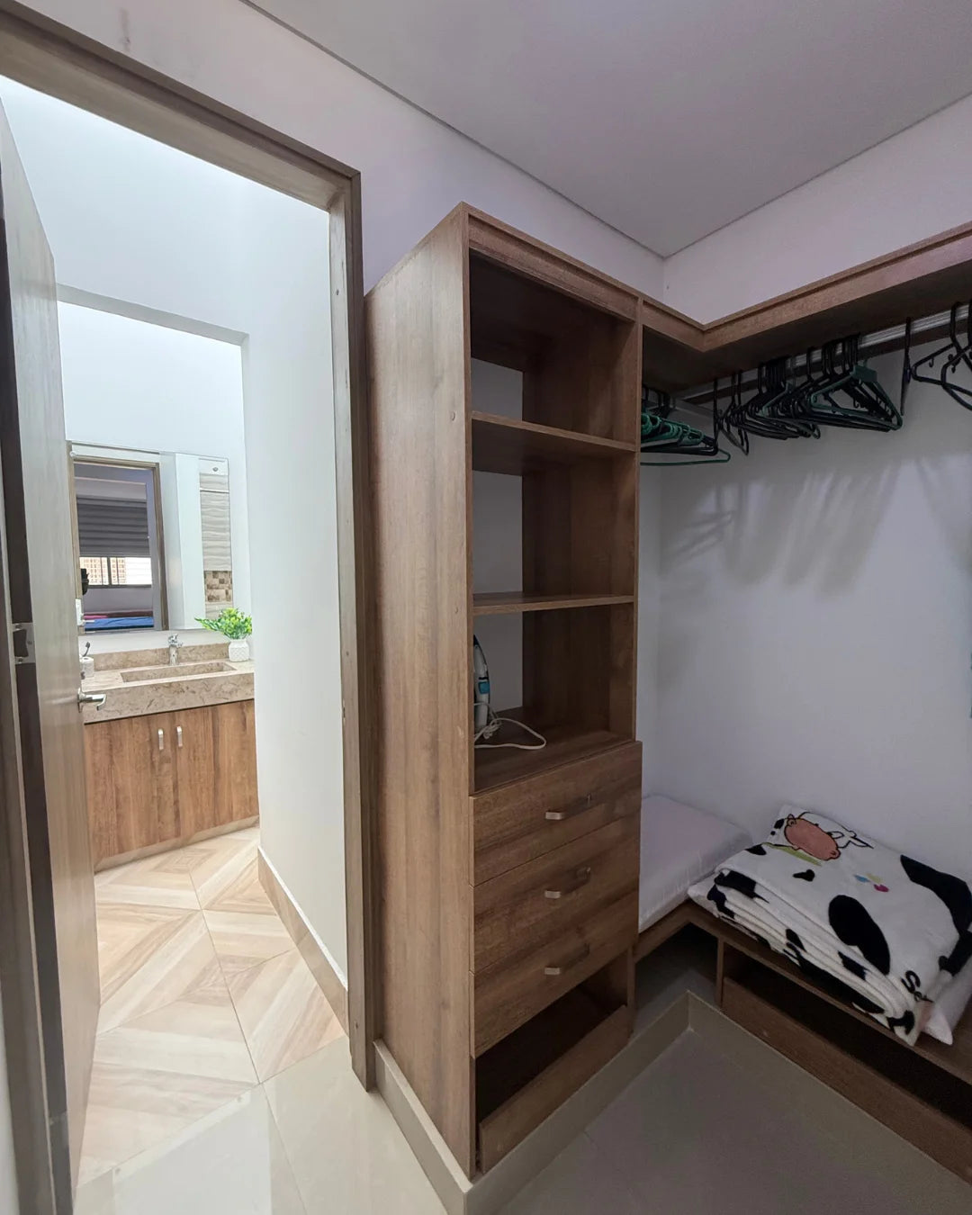 Casa 180mts2 en Castellana 3 Habitaciones + 4 Baños + Estudio + Cuarto útil