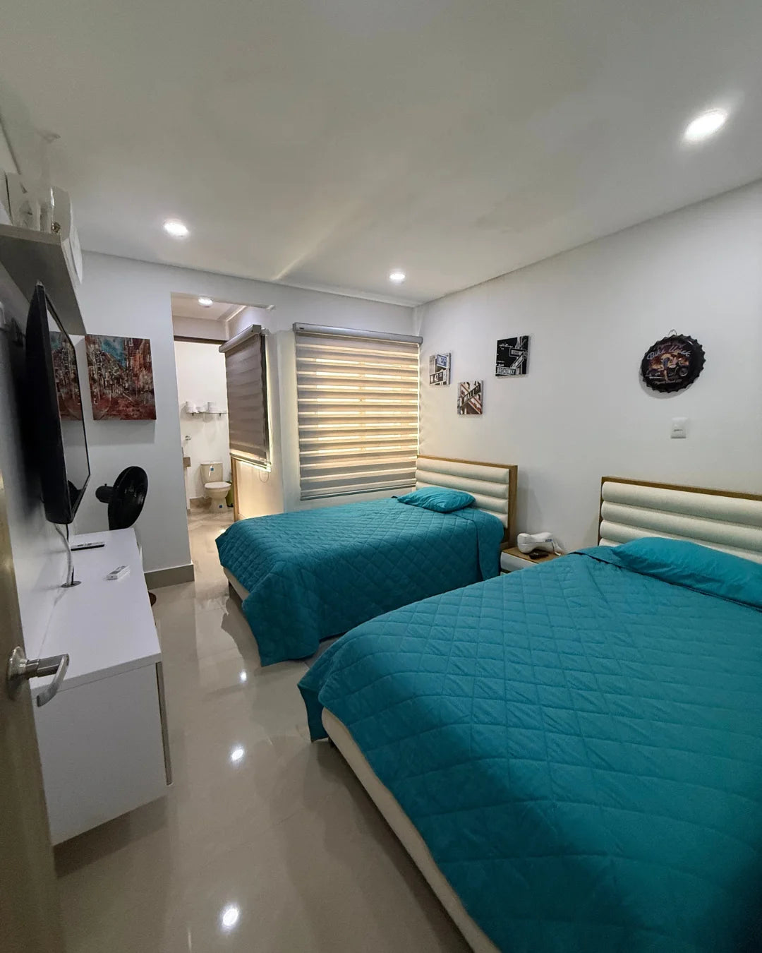 Casa 180mts2 en Castellana 3 Habitaciones + 4 Baños + Estudio + Cuarto útil