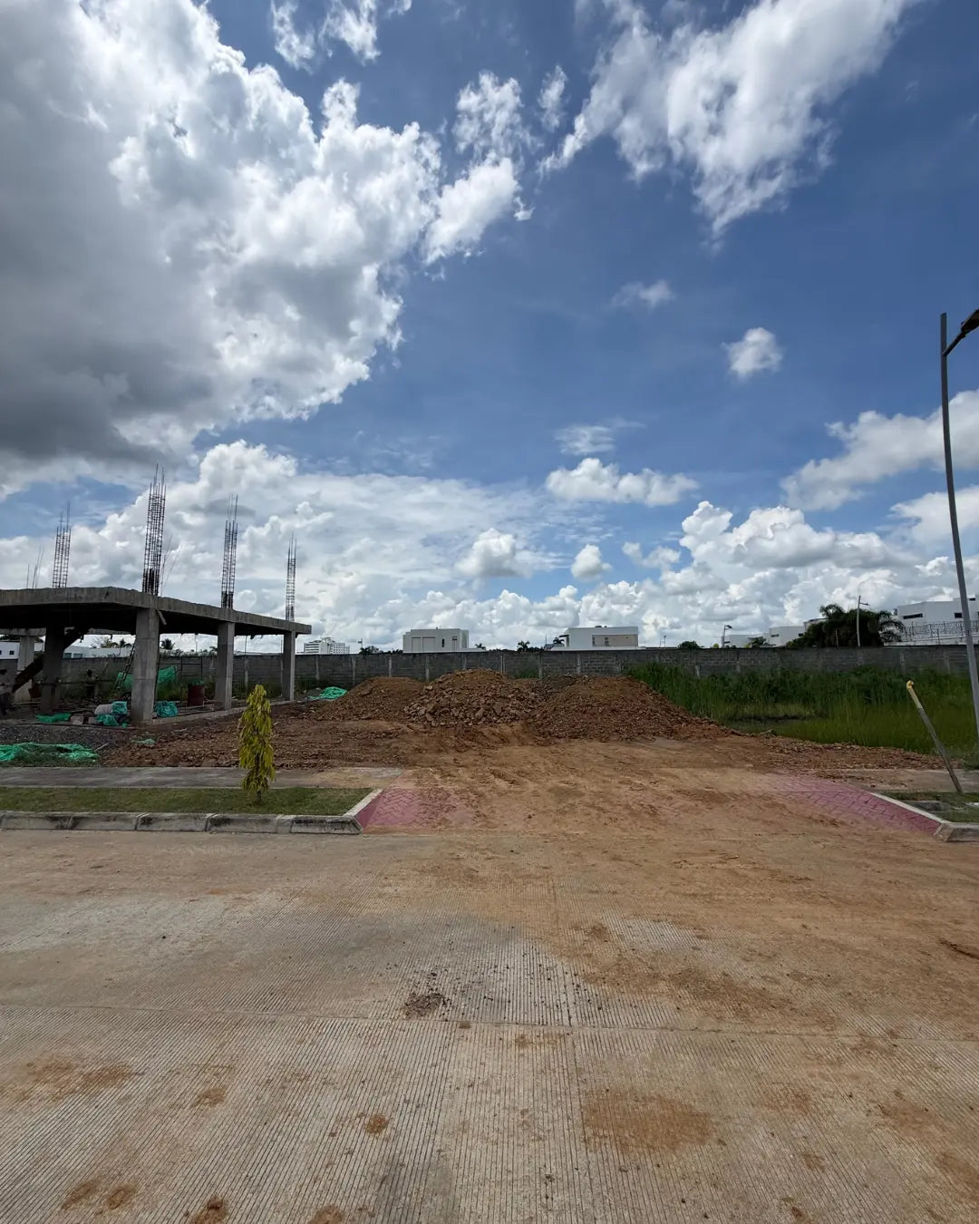 Lote de 400 mts2 aterrado en conjunto residencial norte de monteria